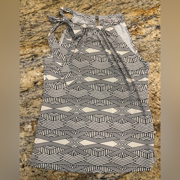 Ellie Kai Women Black/White Sleeveless Keyhole Printed Blouse Top Size 2 - Picture 2 of 9